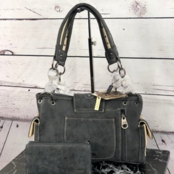 Montana West Concho Concealed Carry Satchel - Picture 2 of 7